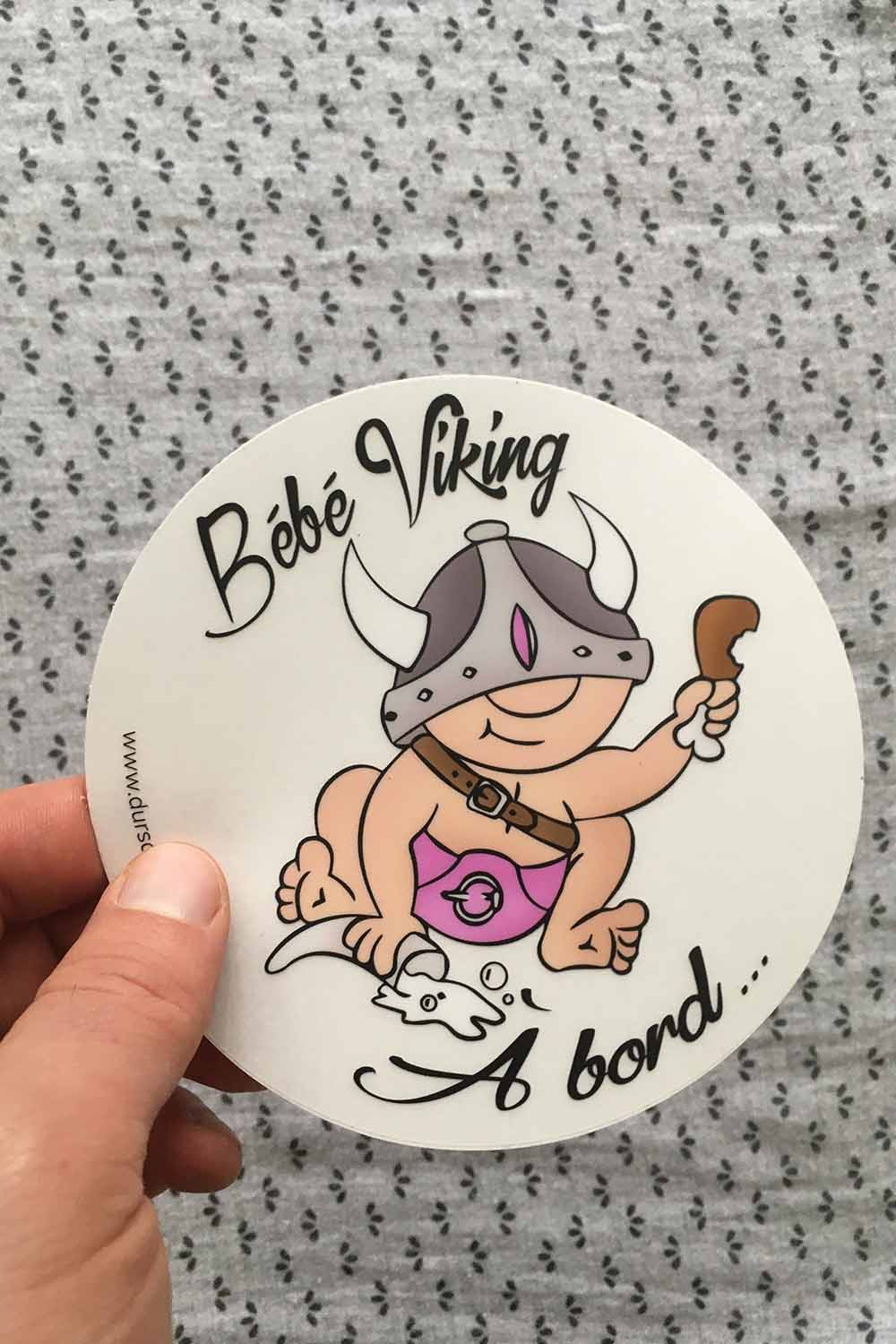 Sticker bébé Viking à bord fille - Durs à Cuire - Boutique d'autocollants en ligne - Nicolas Masoni